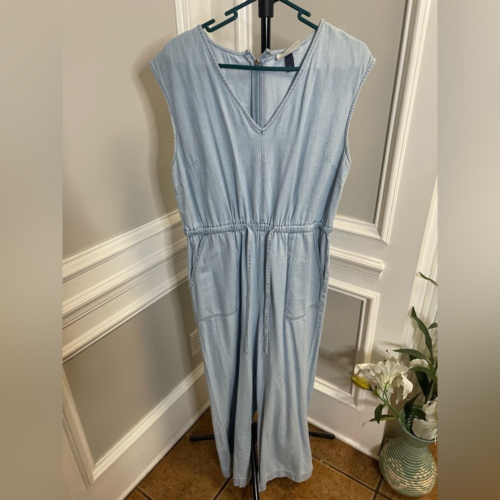 Universal Thread Light Blue Denim Top